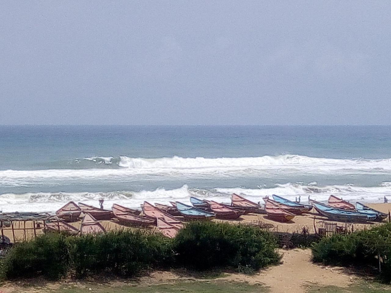Nirman Beach Homestay Puri Bagian luar foto