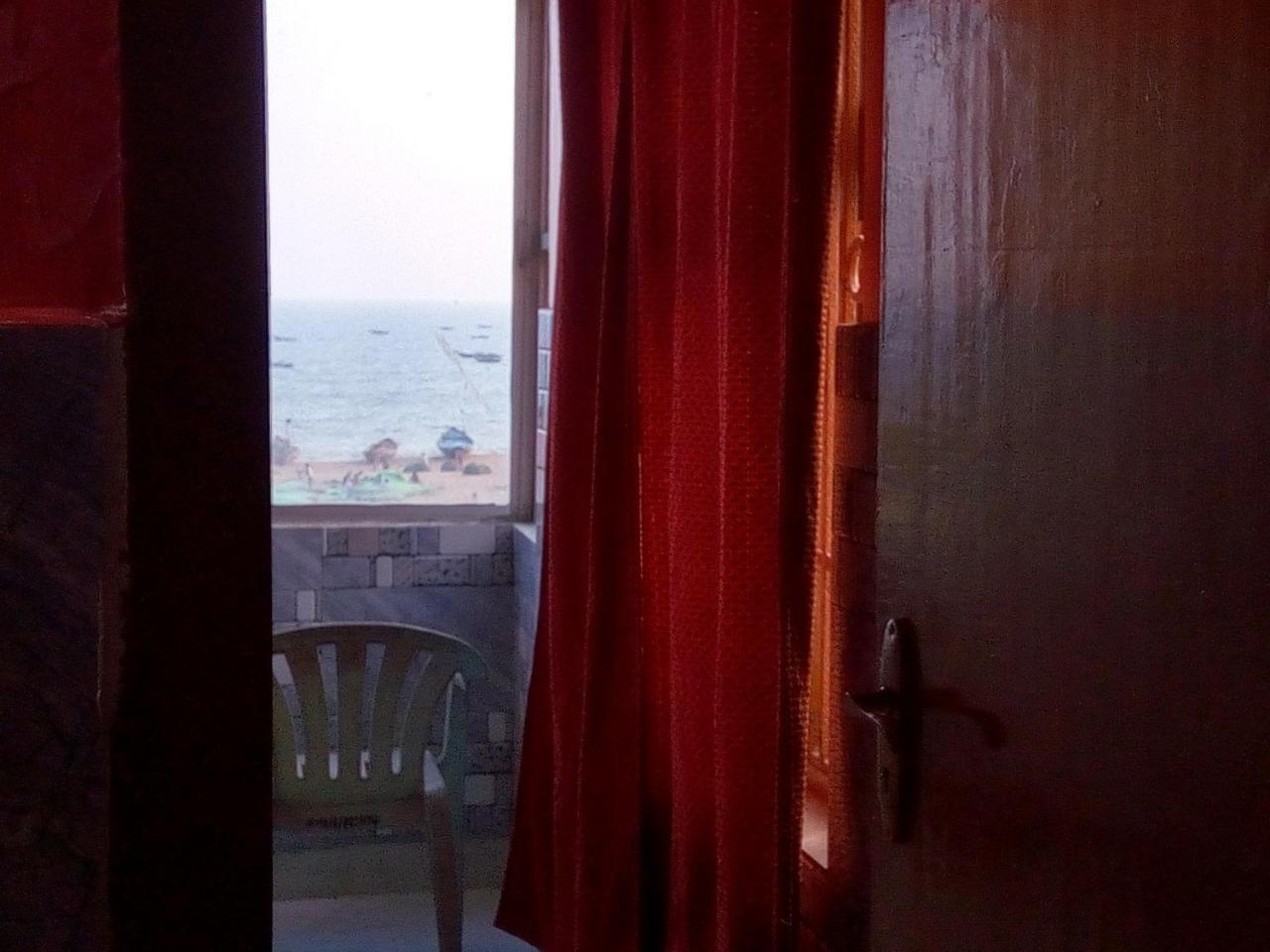 Nirman Beach Homestay Puri Bagian luar foto