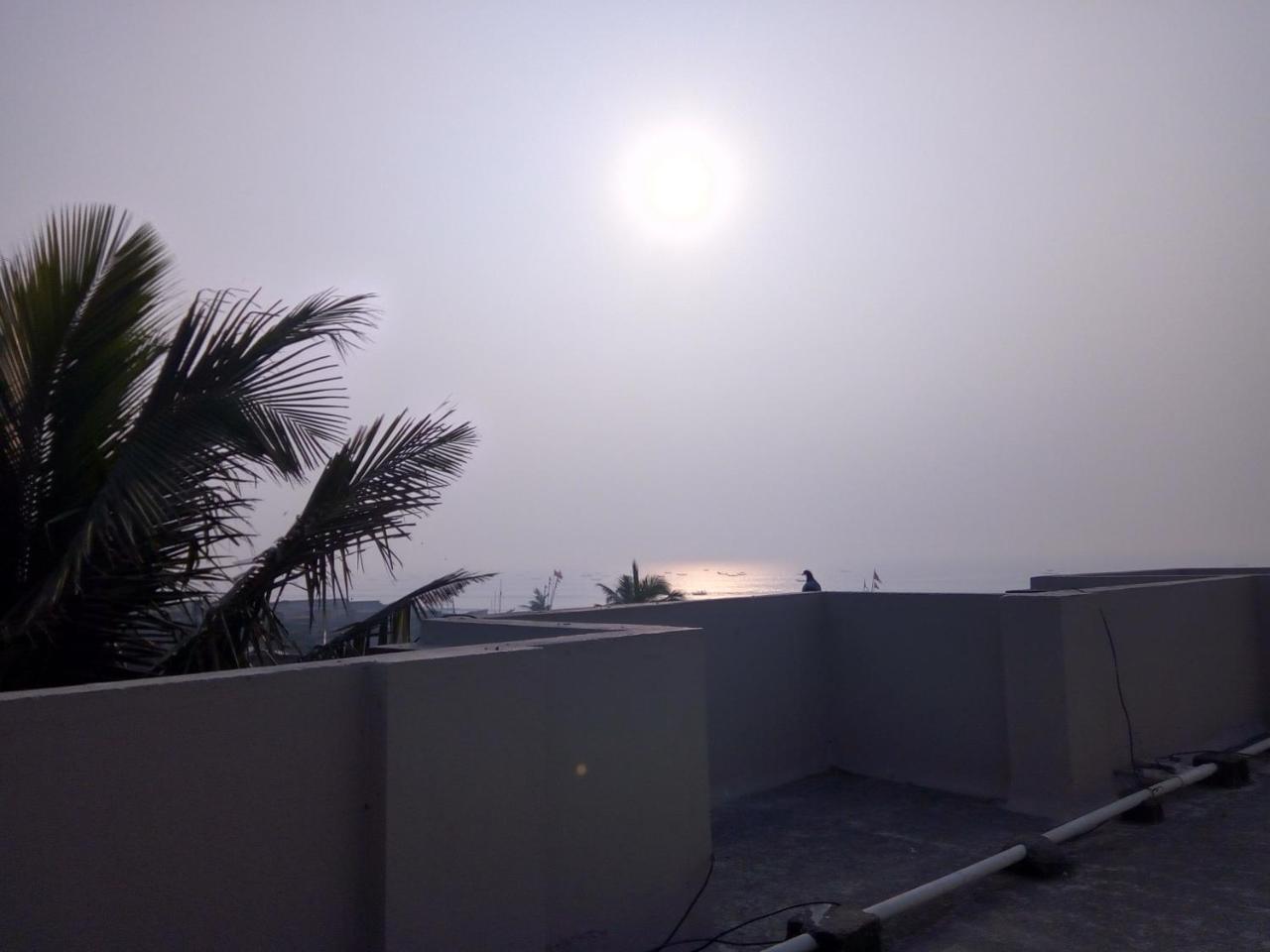 Nirman Beach Homestay Puri Bagian luar foto