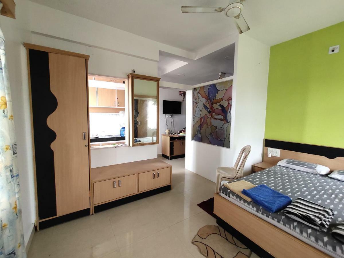 Nirman Beach Homestay Puri Bagian luar foto