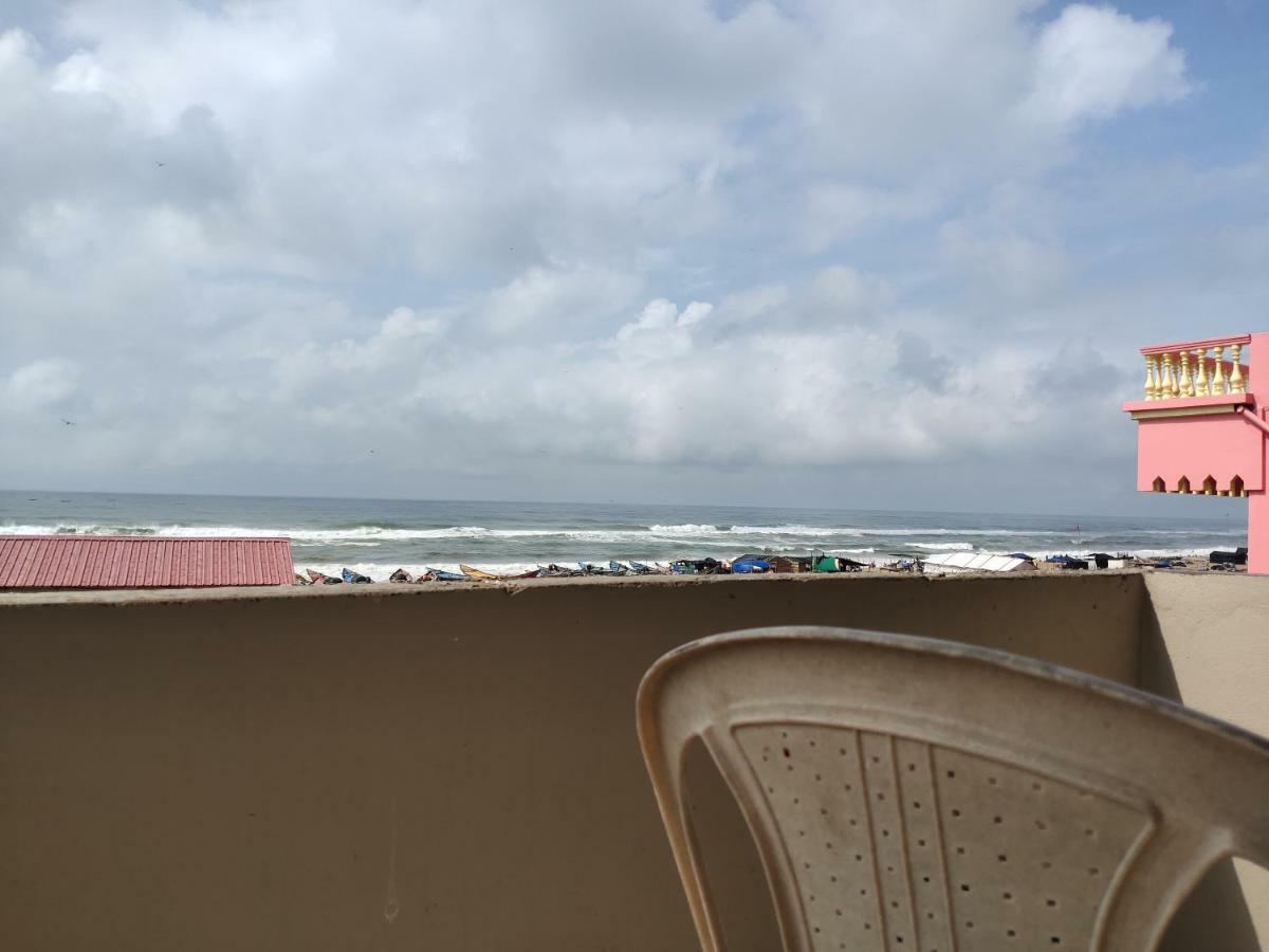 Nirman Beach Homestay Puri Bagian luar foto
